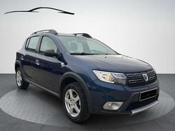 Blau cosmos Gebraucht 2018 Dacia Sandero Celebration SUV | 10.990 € (Fairer Preis)