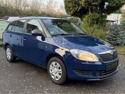 Blau Gebraucht 2014 Skoda Fabia Kombi | 5.790 € (Guter Preis)