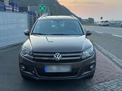 Braun Gebraucht 2012 VW Tiguan Trendline SUV | 8.299 € (Fairer Preis)