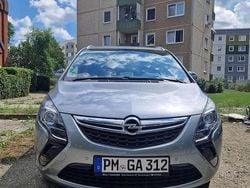Silber Gebraucht 2012 Opel Zafira Tourer Edition Van / Kleinbus | 8.300 € (Fairer Preis)