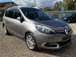 Grau Gebraucht 2015 Renault Scénic III Van / Kleinbus | 10.990 € (Teuer)