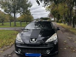 Gebraucht 2008 Peugeot 207 CC Roland Garros Cabrio | 6.900 €