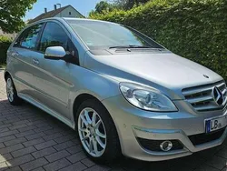 Silber Gebraucht 2008 Mercedes B200 Van / Kleinbus | 2.450 €