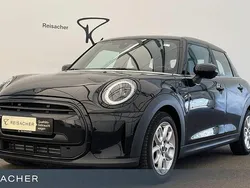 Midnight black metallic Gebraucht 2023 Mini Cooper Kleinwagen | 25.749 € (Fairer Preis)
