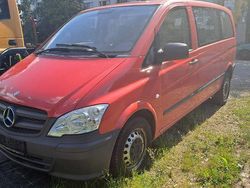 Rot Gebraucht 2011 Mercedes Vito Van / Kleinbus | 5.900 € (Guter Preis)