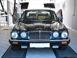 Blau Gebraucht 1991 Jaguar XJ12 Limousine | 19.999 €