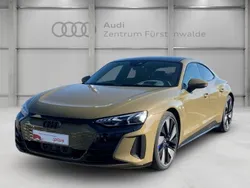 Gruen Gebraucht 2022 Audi RS e-tron GT Comfort Limousine | 83.975 € (Etwas zu teuer)