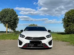 Weiß Gebraucht 2022 Kia ProCeed Kleinwagen | 24.200 € (Guter Preis)