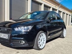 Schwarz Gebraucht 2012 Audi A1 Sportback Attraction Kleinwagen | 7.850 € (Fairer Preis)