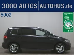 Schwarz Gebraucht 2019 VW Touran R-line Van / Kleinbus | 19.780 € (Superpreis)