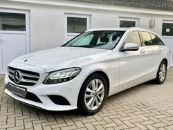 Weiß Gebraucht 2019 Mercedes C220 Avantgarde Kombi | 12.800 €