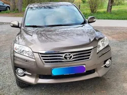 Braun Gebraucht 2012 Toyota RAV4 Executive SUV | 12.900 € (Guter Preis)