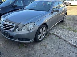 Silber Gebraucht 2009 Mercedes E220 Limousine | 5.900 € (Superpreis)
