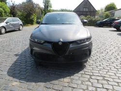 Grau Gebraucht 2023 Alfa Romeo Tonale Sprint SUV | 21.990 € (Fairer Preis)