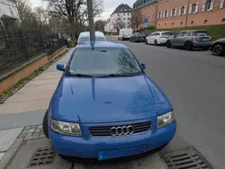 Blau Gebraucht 2000 Audi A3 Kleinwagen | 1.000 € (Guter Preis)