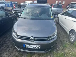 Grau Gebraucht 2011 VW Touran Van / Kleinbus | 5.999 € (Guter Preis)