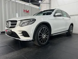 Weiß Gebraucht 2018 Mercedes GLC250 AMG line SUV | 28.855 € (Fairer Preis)