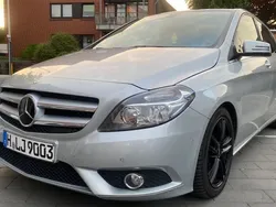 Silber Gebraucht 2013 Mercedes B200 Van / Kleinbus | 9.299 € (Guter Preis)