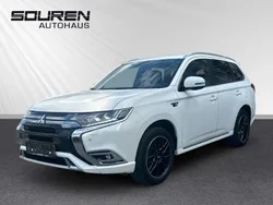 Andenweiss (s) Gebraucht 2020 Mitsubishi Outlander P-HEV Plus SUV | 23.990 € (Fairer Preis)