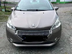 Beige Gebraucht 2012 Peugeot 208 Allure Kleinwagen | 3.450 € (Superpreis)