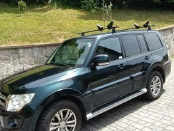Grün Gebraucht 2013 Mitsubishi Pajero SUV | 17.500 € (Etwas zu teuer)