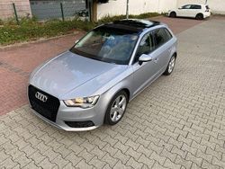 Grau Gebraucht 2015 Audi A3 Sport Limousine | 10.999 € (Fairer Preis)
