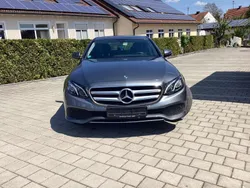 Grau Gebraucht 2018 Mercedes E220 Limousine | 30.000 € (Guter Preis)