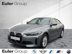 Skyscraper grau metallic Gebraucht 2023 BMW i4 Sport Line Limousine | 36.499 € (Superpreis)