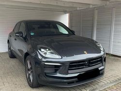 Grau Gebraucht 2022 Porsche Macan S Chrono SUV | 74.900 €