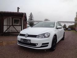 Pure white Gebraucht 2014 VW Golf VII Trendline Limousine | 8.500 € (Guter Preis)