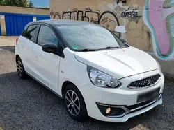 Weiß Gebraucht 2017 Mitsubishi Space Star Top Kleinwagen | 5.000 € (Fairer Preis)