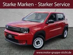 Rot Gebraucht 2025 Fiat Grande Panda Red SUV | 22.650 €