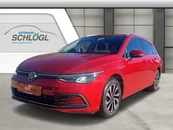Rot Gebraucht 2022 VW Golf VIII Life Kombi | 26.480 € (Fairer Preis)
