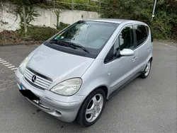 Silber Gebraucht 2002 Mercedes A190 Avantgarde Kleinwagen | 2.200 € (Etwas zu teuer)
