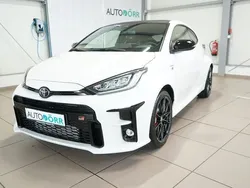 Weiß Gebraucht 2024 Toyota Yaris Limousine | 38.900 € (Fairer Preis)