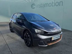 Grau Gebraucht 2023 Cupra Born Kleinwagen | 31.600 € (Fairer Preis)