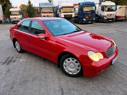 Rot Gebraucht 2003 Mercedes C180 Limousine | 1.700 €