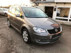 Grau Gebraucht 2007 VW Touran Trendline Van / Kleinbus | 5.499 € (Etwas zu teuer)