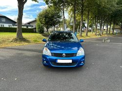 Blau Gebraucht 2010 Renault Clio II Kleinwagen | 2.190 €