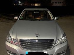 Silber Gebraucht 2009 Mercedes E350 Limousine | 18.500 €