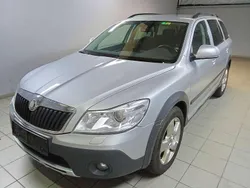 Silber Gebraucht 2010 Skoda Octavia Scout Scout 4x4 Kombi | 3.700 € (Superpreis)