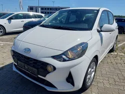 Weiß Gebraucht 2022 Hyundai i10 Trend Kleinwagen | 10.590 € (Guter Preis)