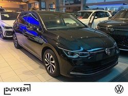 Deep black perleffeklt Gebraucht 2022 VW Golf Active Limousine | 21.979 € (Etwas zu teuer)