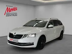 Weiss Gebraucht 2020 Skoda Octavia Style Kombi | 18.880 € (Guter Preis)