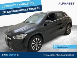 Nachtschwarz Gebraucht 2021 Mercedes GLA200 Style SUV | 23.507 € (Guter Preis)