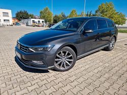 Grau Gebraucht 2020 VW Passat Elegance Kombi | 20.999 € (Fairer Preis)