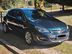 Grün Gebraucht 2015 Opel Astra Exklusiv Limousine | 6.500 € (Fairer Preis)