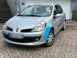 Silber Gebraucht 2009 Renault Clio GrandTour Kombi | 2.600 € (Guter Preis)