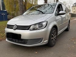 Silber Gebraucht 2011 VW Touran Van / Kleinbus | 5.999 € (Fairer Preis)