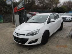 Weiß Gebraucht 2013 Opel Astra Active Coupé | 4.450 € (Guter Preis)